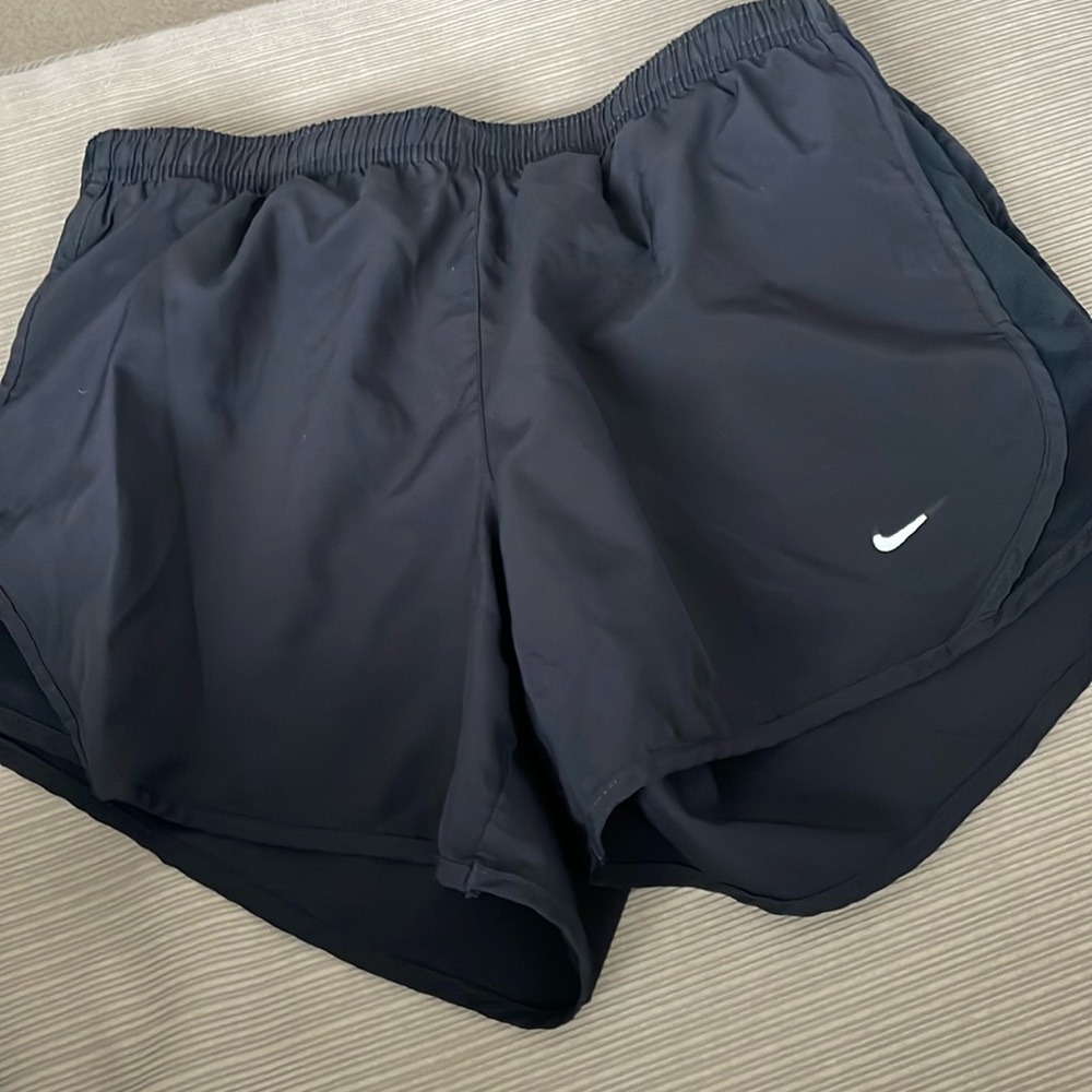 Nike shorts YL